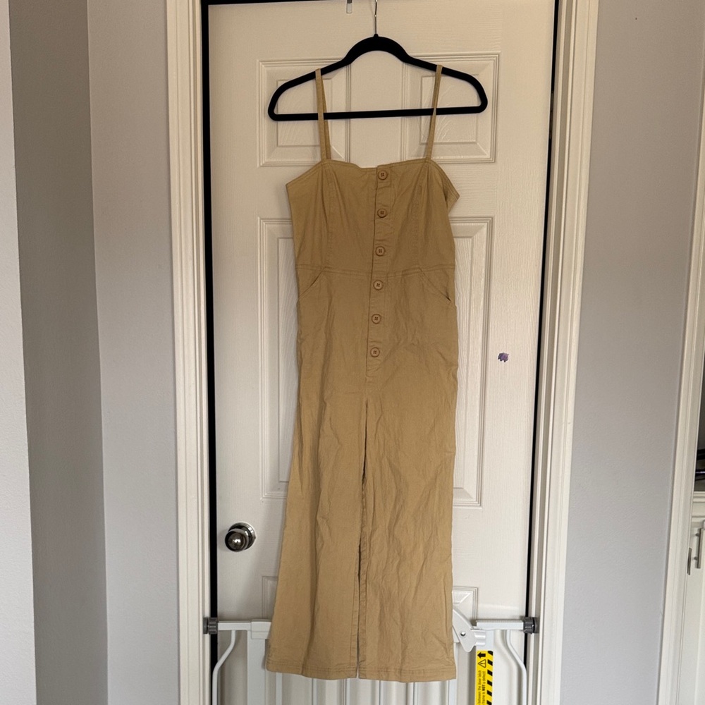 Chic Tan Sleeveless Jumpsuit